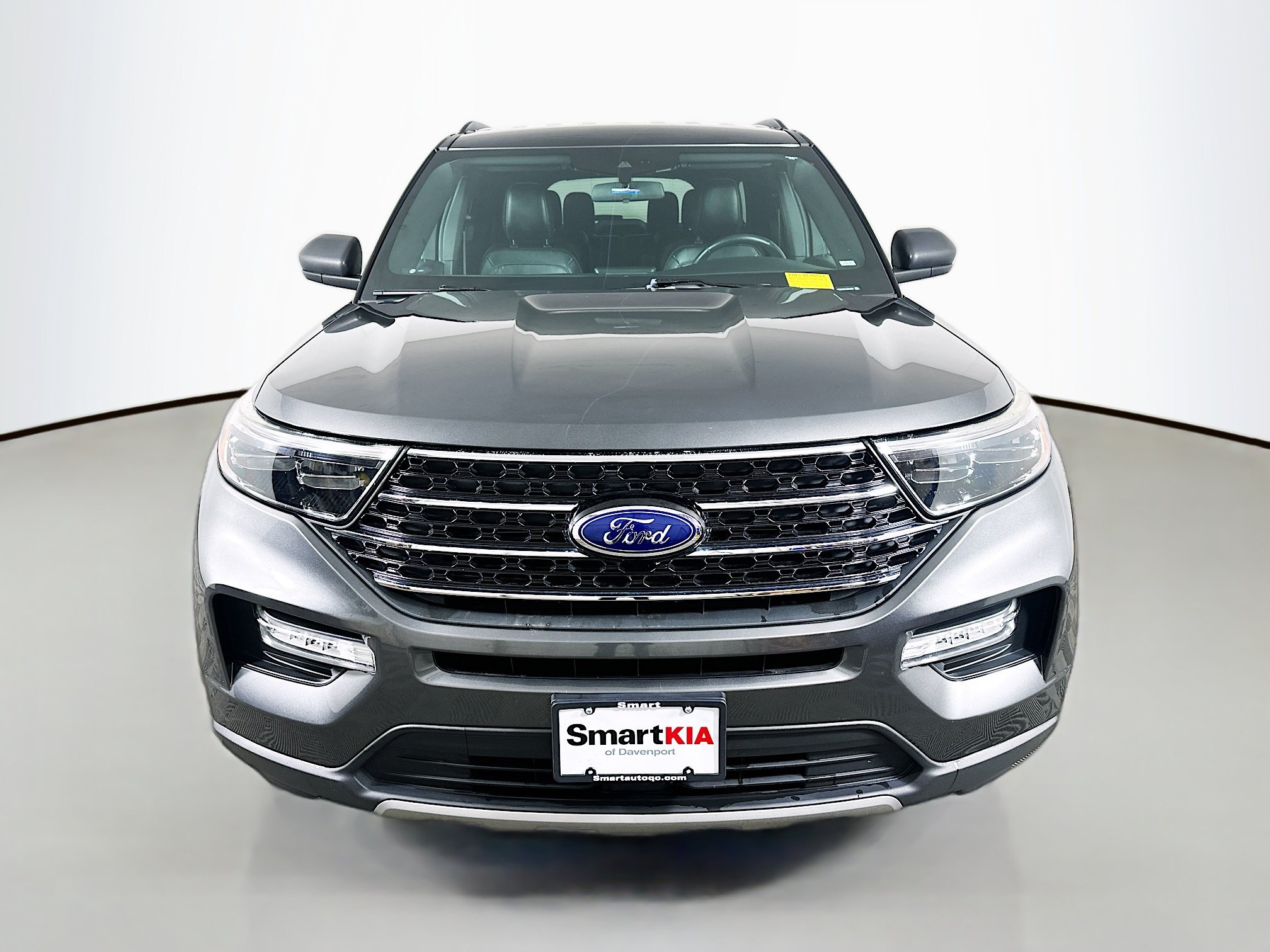 Used 2020 Ford Explorer XLT w/ Equipment Group 202A AWD/4WD image 2
