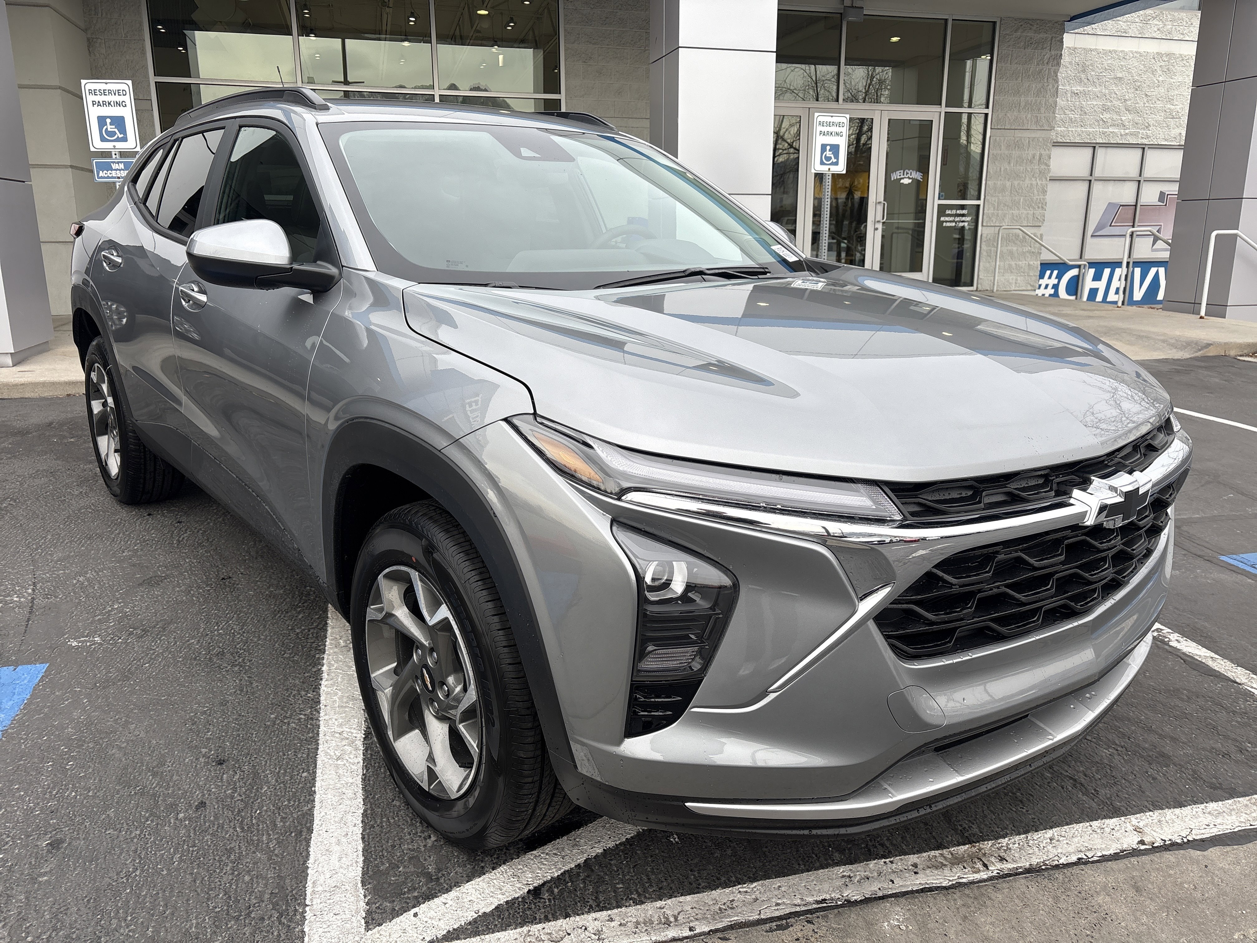 New 2026 Chevrolet Trax LT w/ Driver Confidence Package FWD image 7