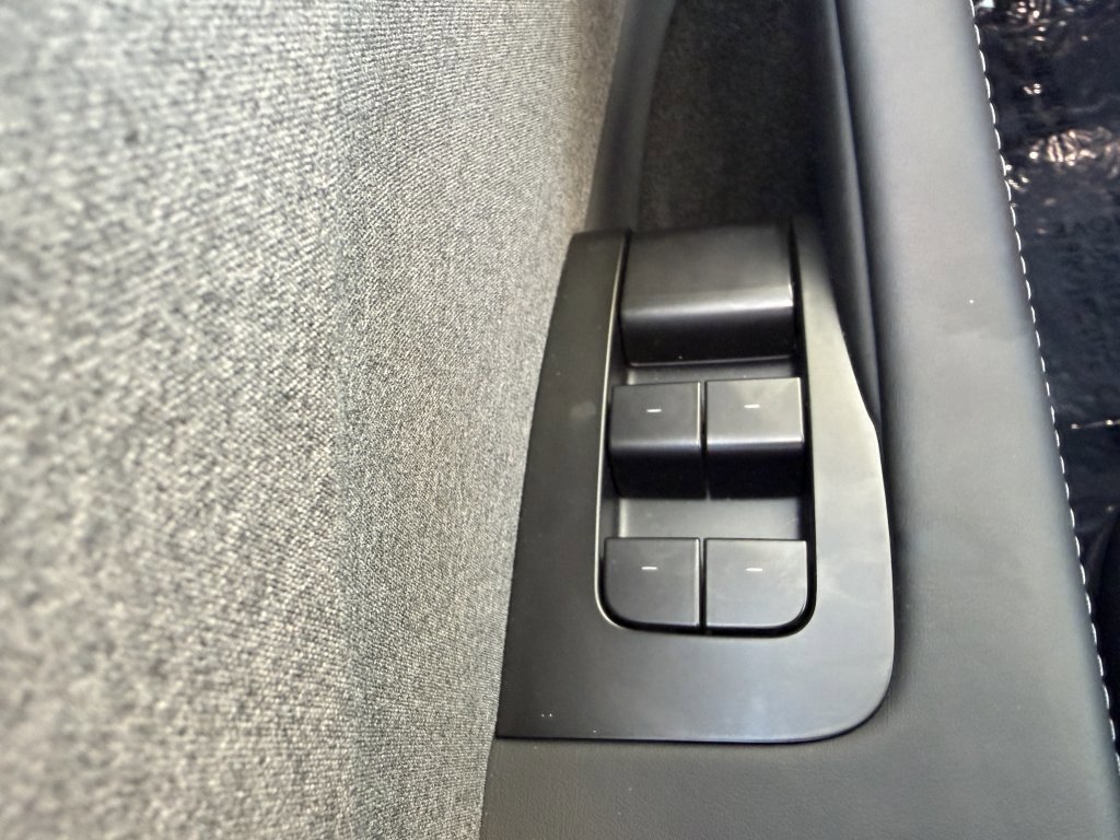 Used 2024 Tesla Model 3 image 31