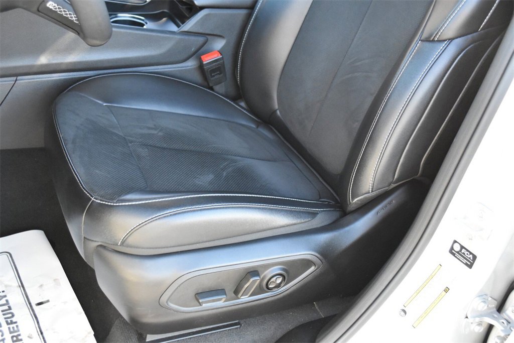 Used 2024 Jeep Grand Cherokee Altitude image 14