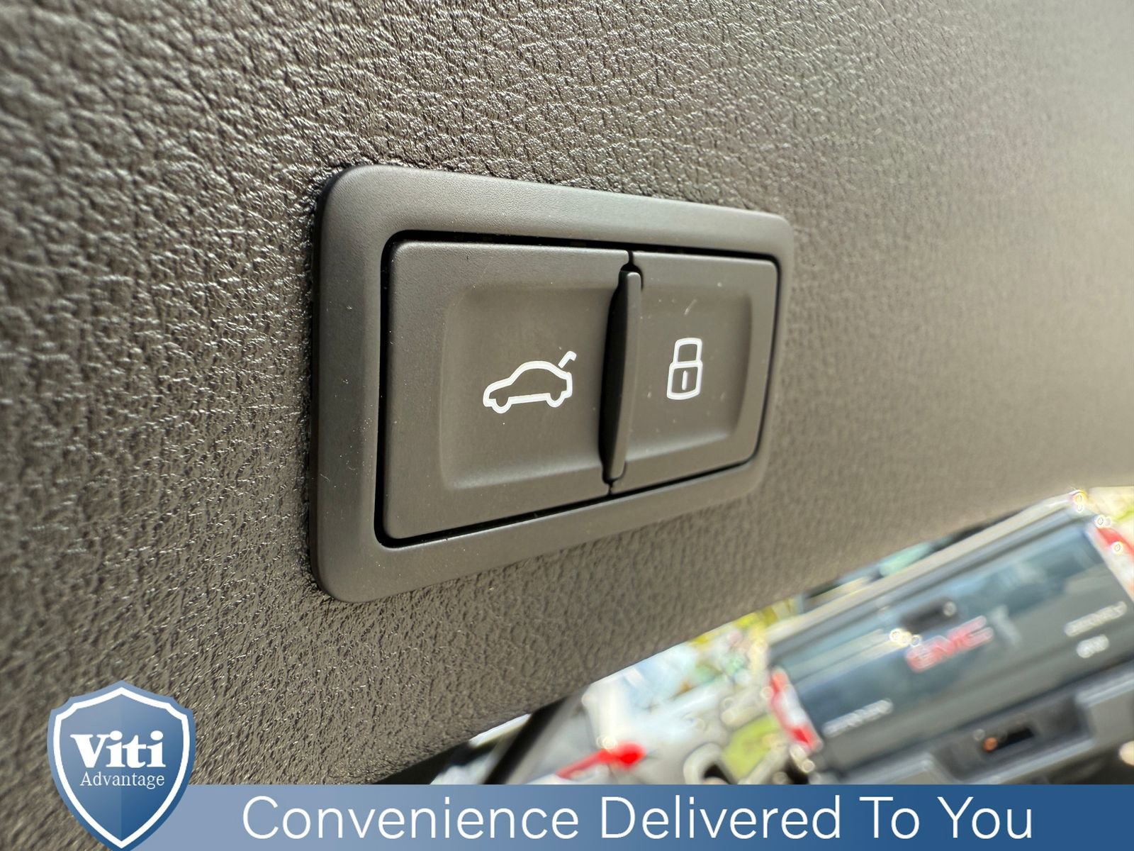 Used 2021 Audi e-tron Premium image 18