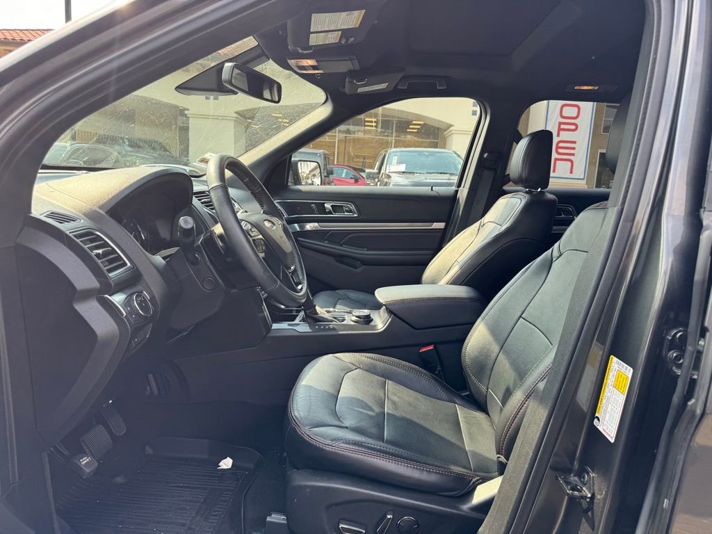Used 2018 Ford Explorer Sport w/ Equipment Group 401A image 4
