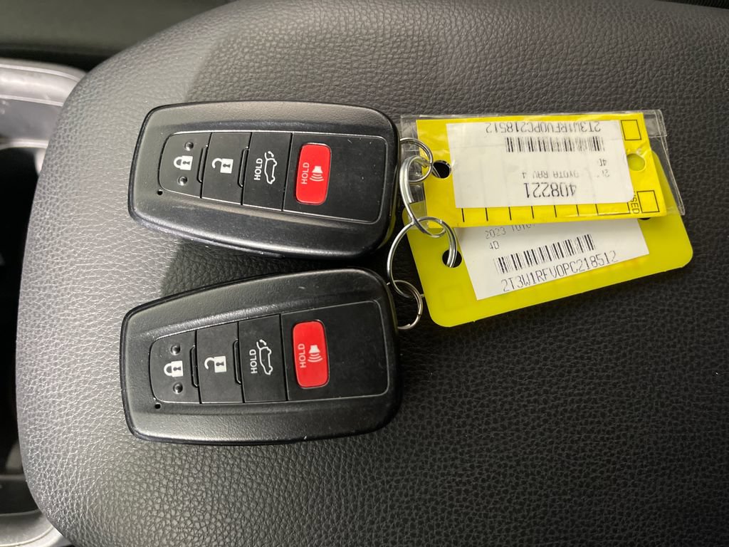 Used 2023 Toyota RAV4 XLE w/ Convenience Package FWD image 26