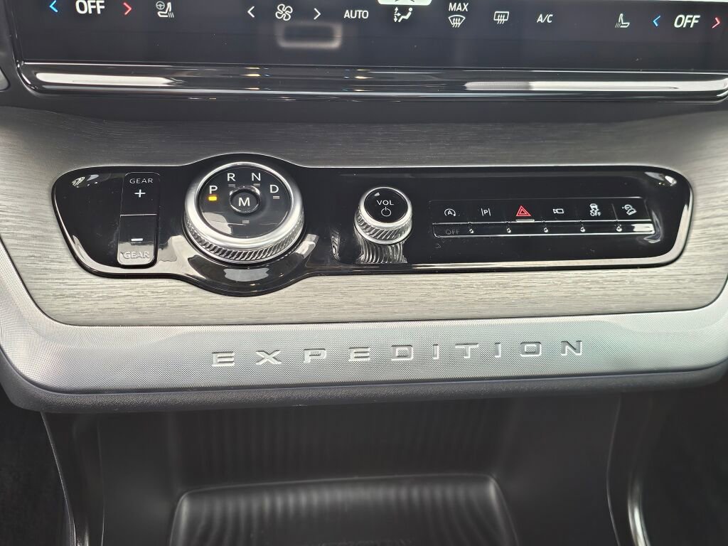 Certified 2025 Ford Expedition Max Platinum AWD/4WD image 27