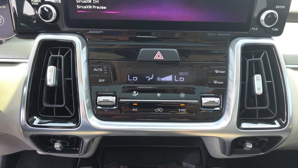 Used 2022 Kia Sorento SX FWD image 19