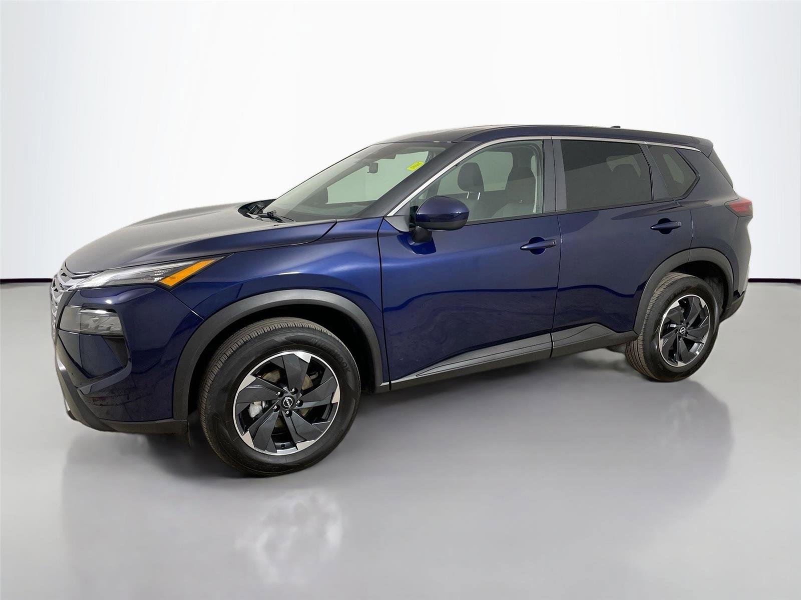 Used 2025 Nissan Rogue SV AWD/4WD image 8