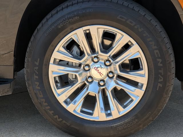 Used 2025 GMC Yukon Denali AWD/4WD image 10