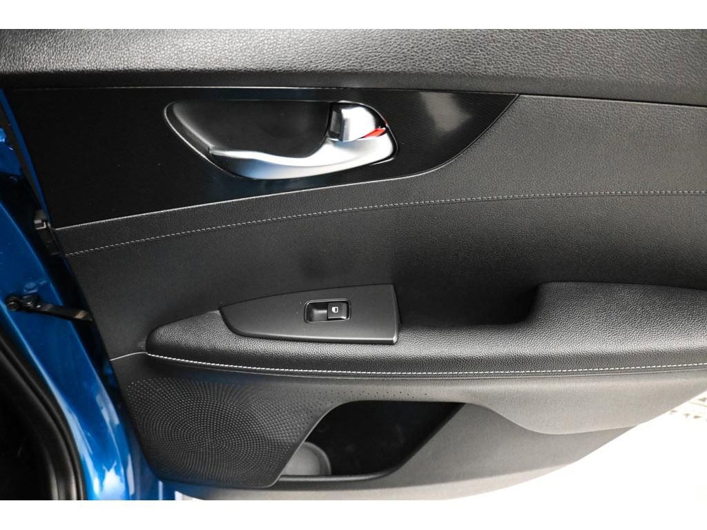 Used 2023 Kia Forte GT-Line FWD image 18