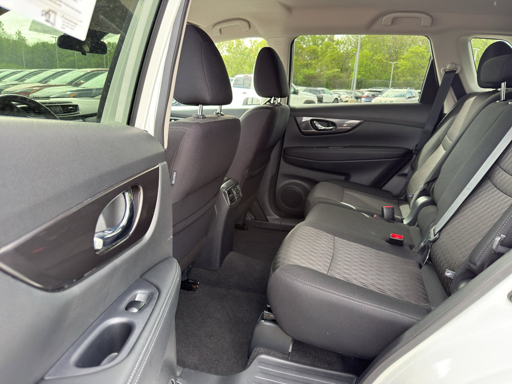 Used 2019 Nissan Rogue SV AWD/4WD image 29