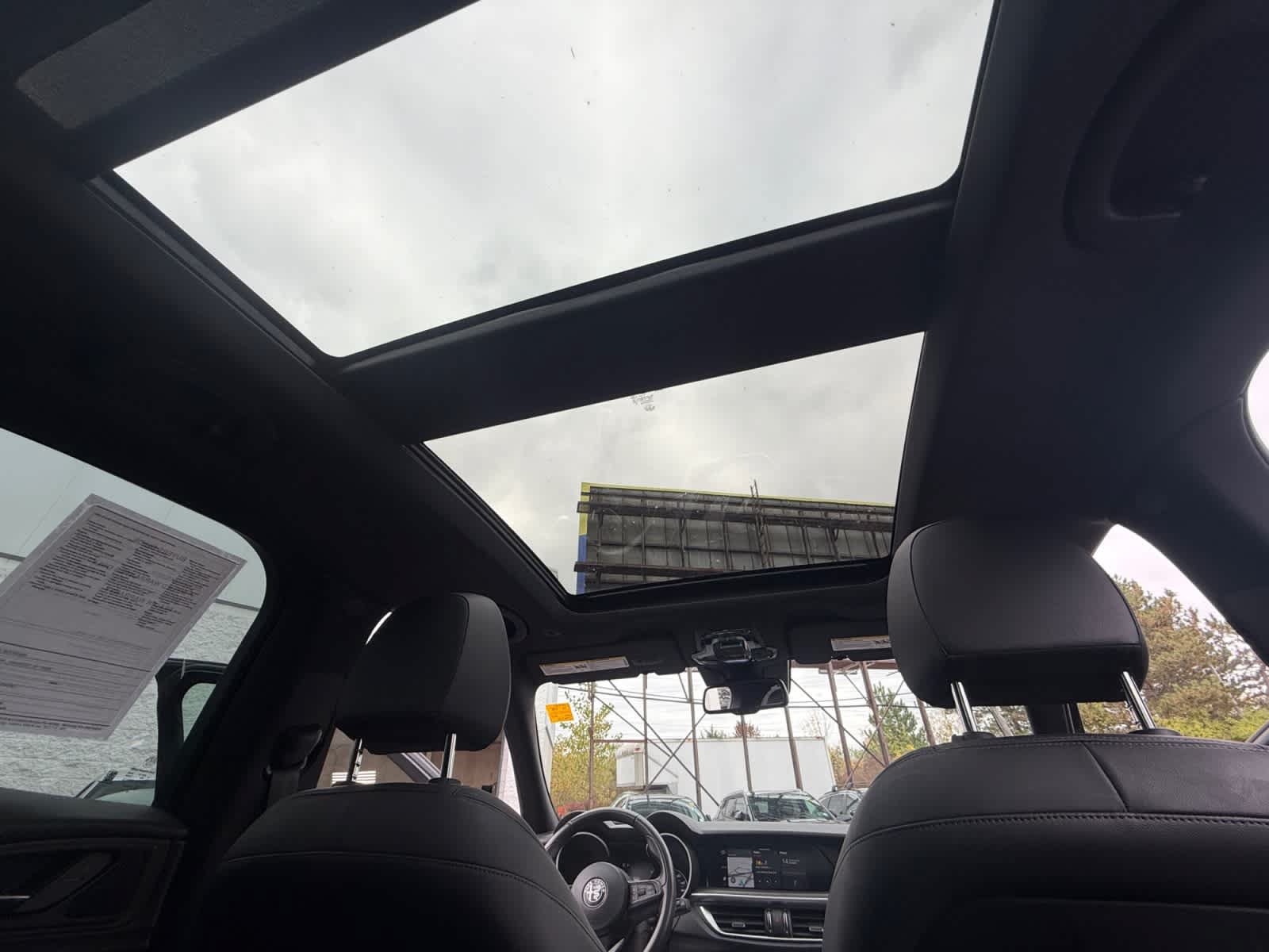 Used 2023 Alfa Romeo Stelvio Ti AWD/4WD image 27