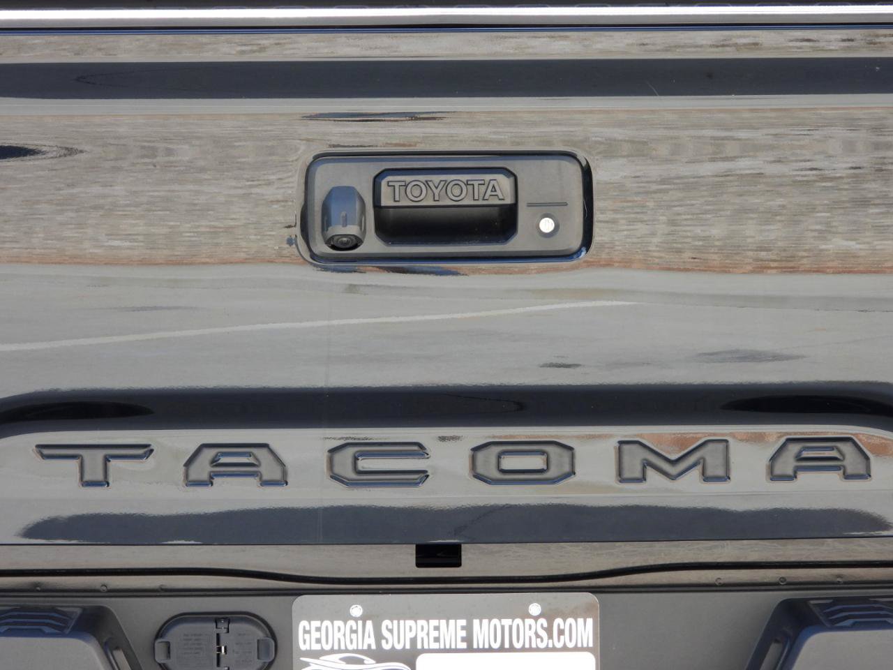 Used 2022 Toyota Tacoma SR5 RWD image 37