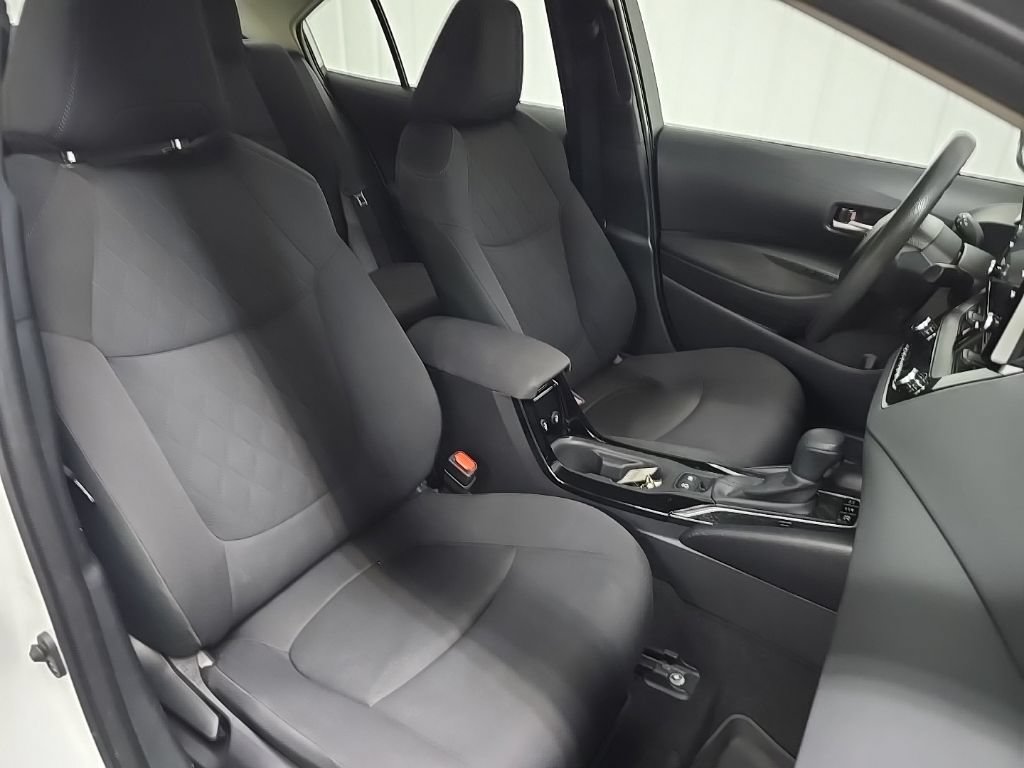 Used 2020 Toyota Corolla LE FWD image 14
