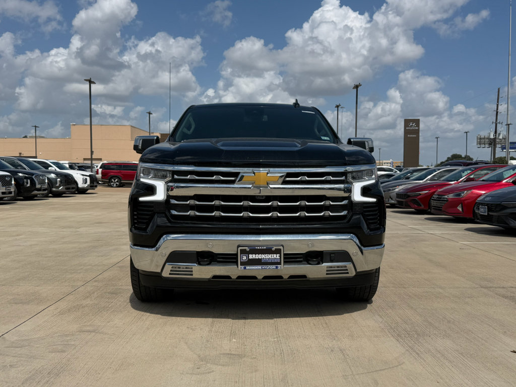 Used 2025 Chevrolet Silverado 1500 LTZ w/ LTZ Convenience Package II RWD image 10