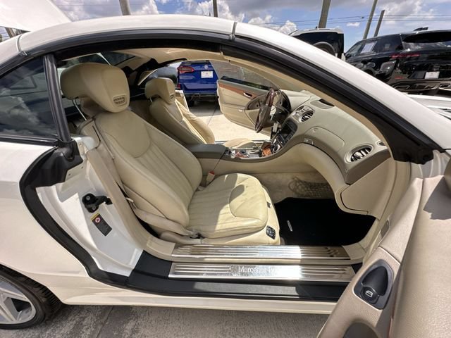 Used 2009 Mercedes-Benz SL 550 image 28