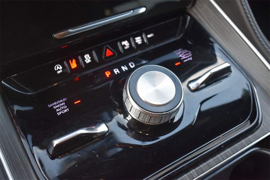 Used 2024 Jeep Wagoneer Series III image 32