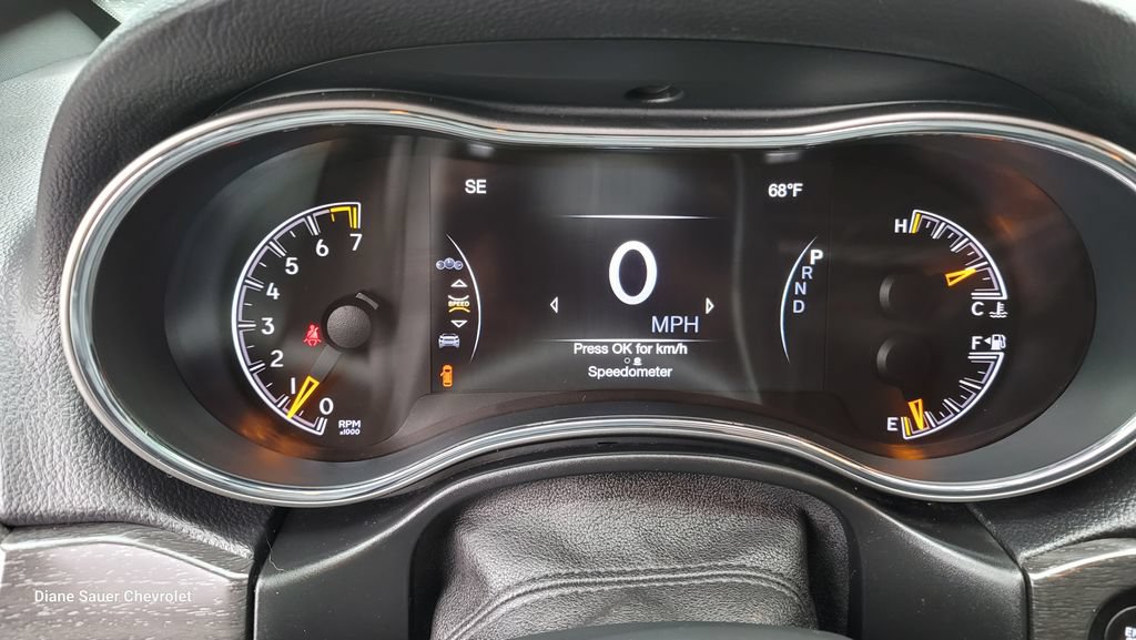 Used 2018 Jeep Grand Cherokee Laredo AWD/4WD image 19