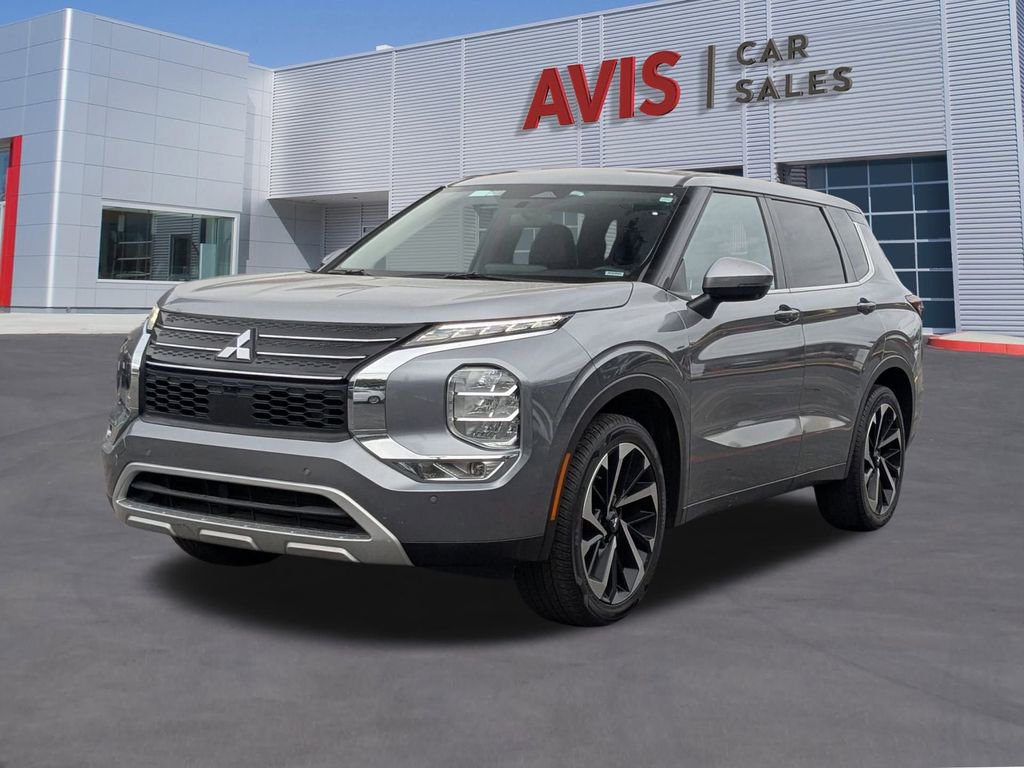Used 2024 Mitsubishi Outlander SE