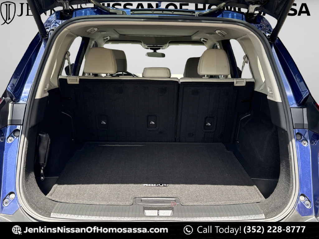 Certified 2021 Nissan Rogue SV w/ Premium Package FWD image 21