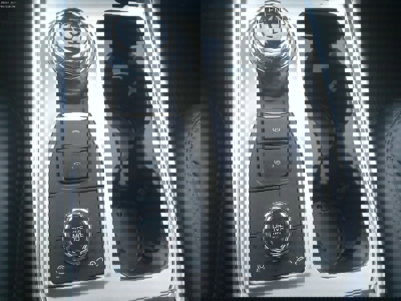 Used 2022 Ford Explorer XLT w/ Equipment Group 202A image 17