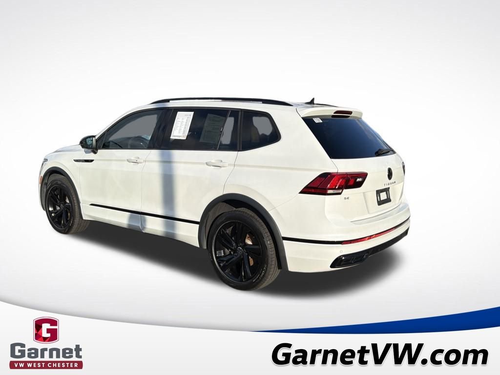 Certified 2023 Volkswagen Tiguan SE R-Line image 3