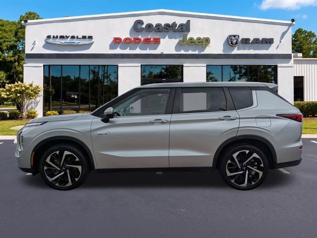 Used 2023 Mitsubishi Outlander SE AWD/4WD image 7