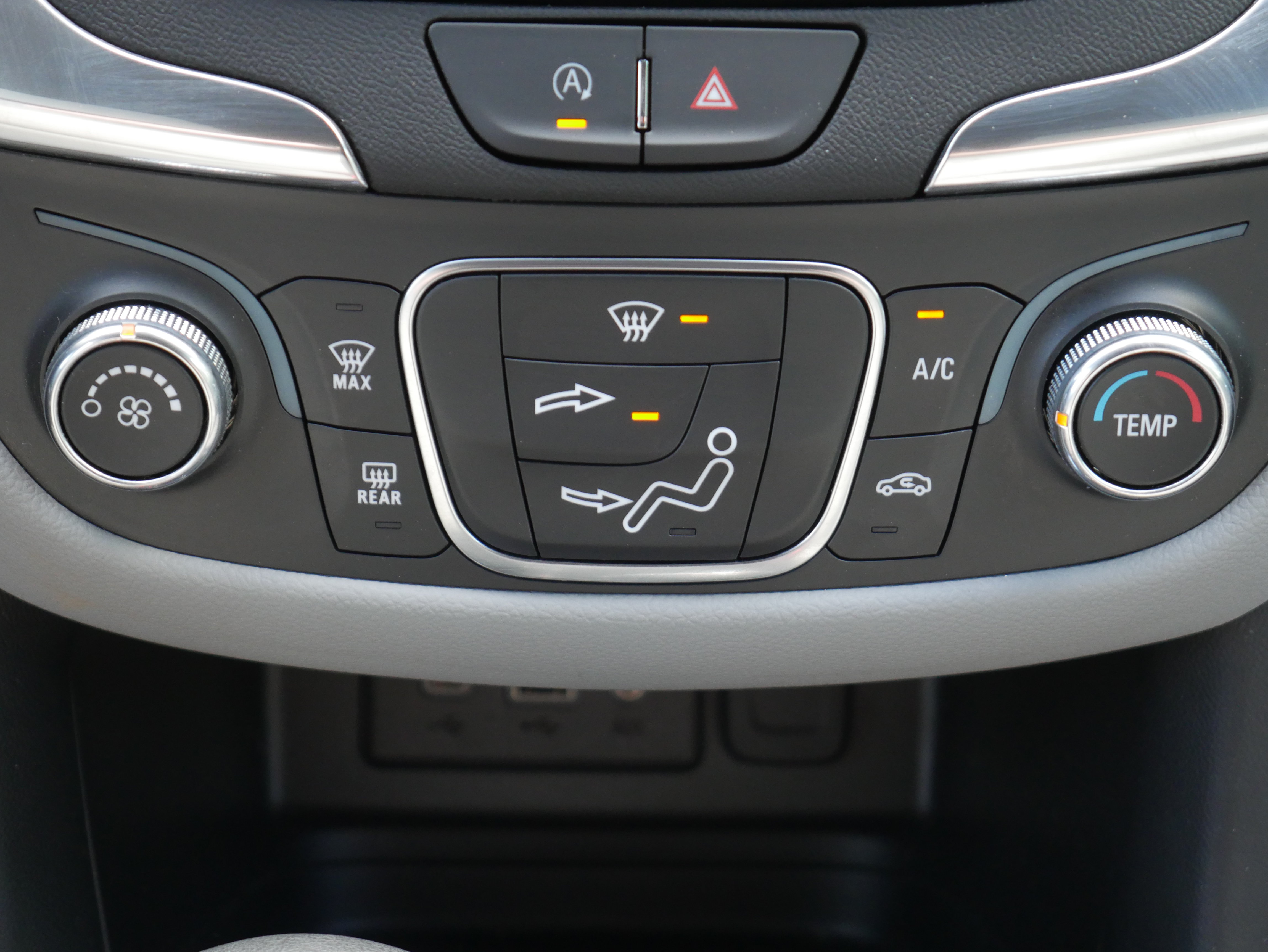 Certified 2024 Chevrolet Equinox LS w/ LS Convenience Package AWD/4WD image 19
