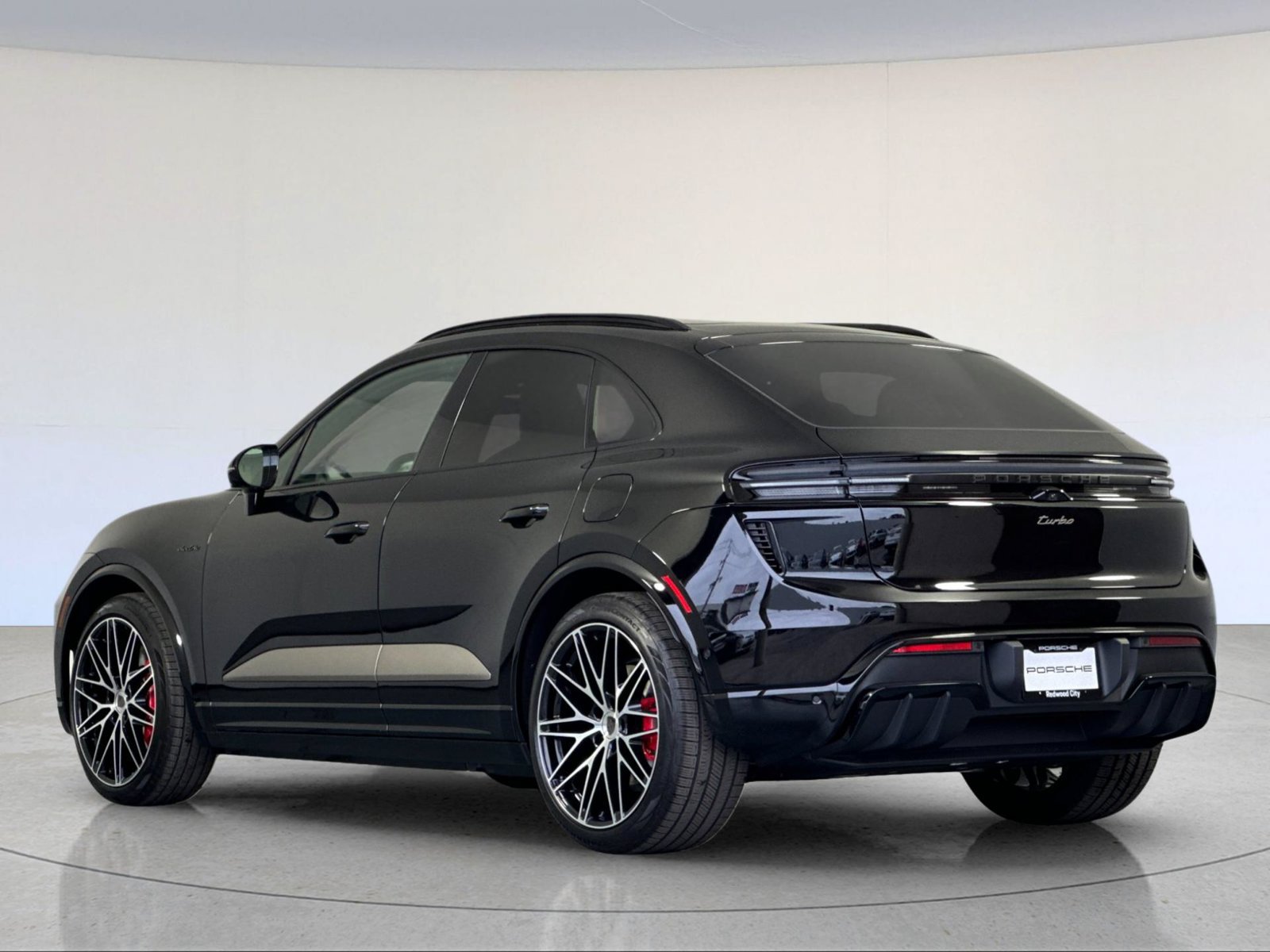 New 2026 Porsche Macan Turbo Electric AWD/4WD image 3