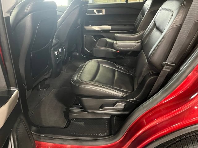 Used 2020 Ford Explorer XLT w/ Equipment Group 202A AWD/4WD image 25