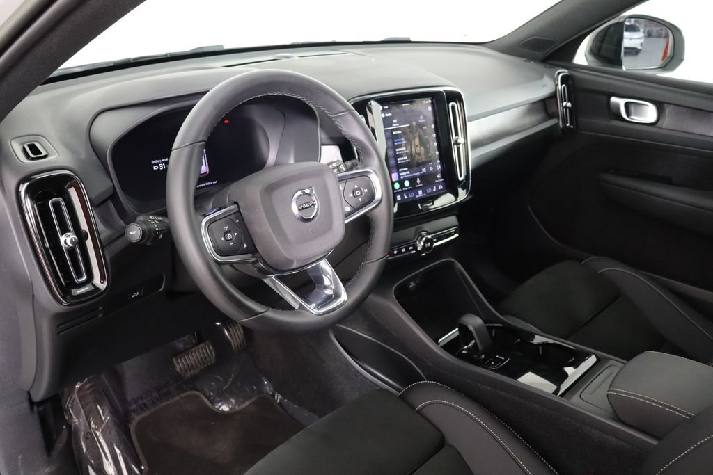 Used 2023 Volvo XC40 Recharge Plus AWD/4WD image 24