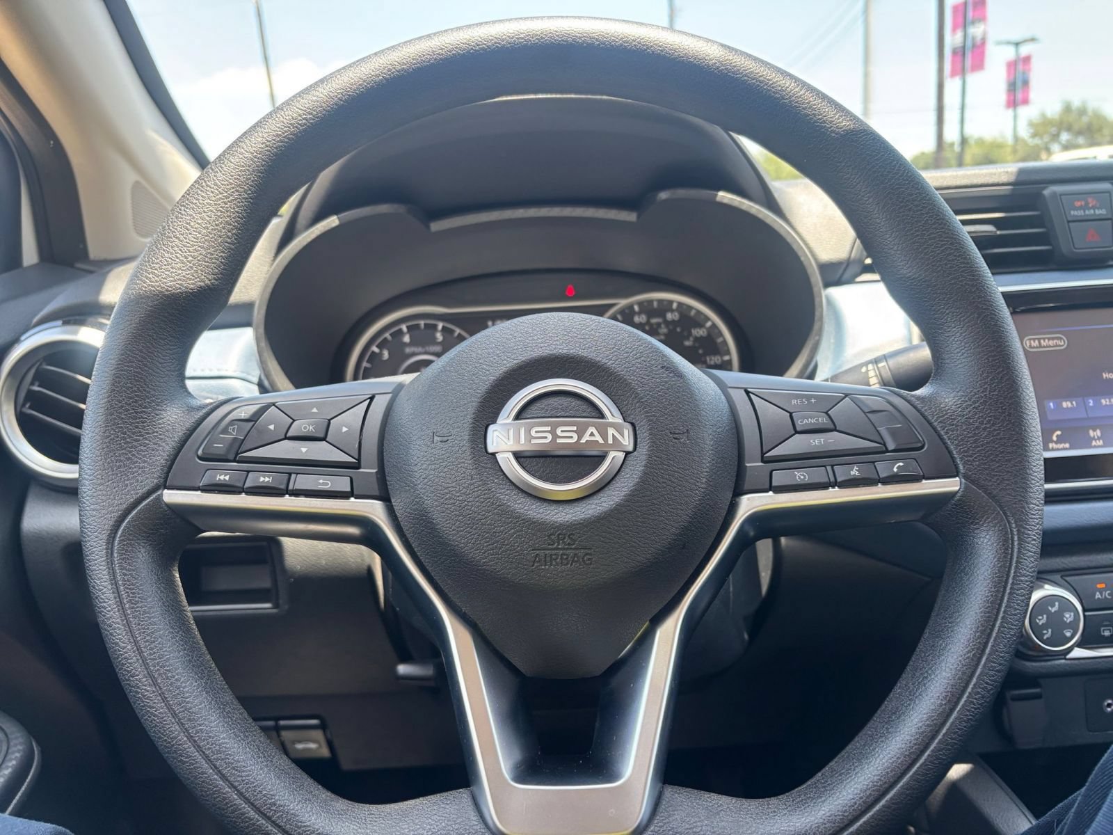 Used 2025 Nissan Versa SV FWD image 25