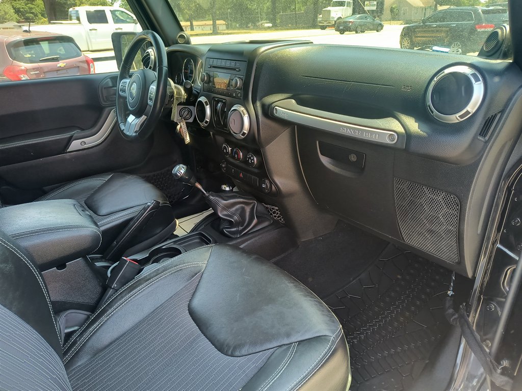 Used 2013 Jeep Wrangler Sport image 21