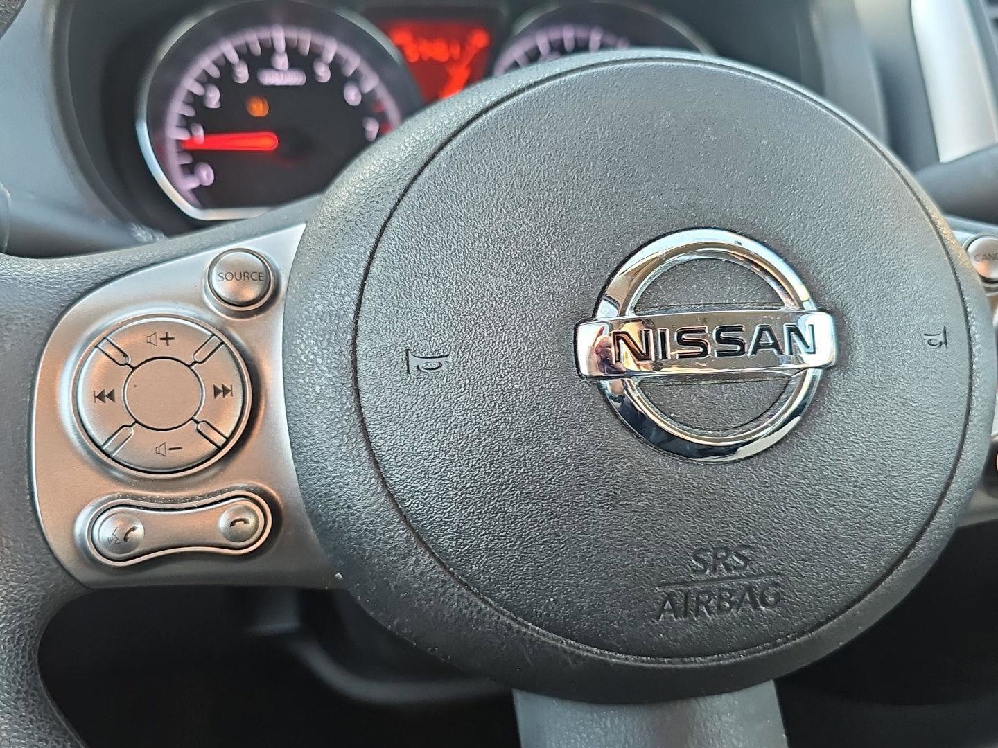 Used 2014 Nissan Versa SV w/ Convenience Package image 15