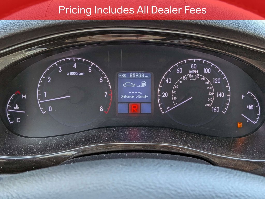 Used 2013 Hyundai Genesis 3.8 RWD image 26