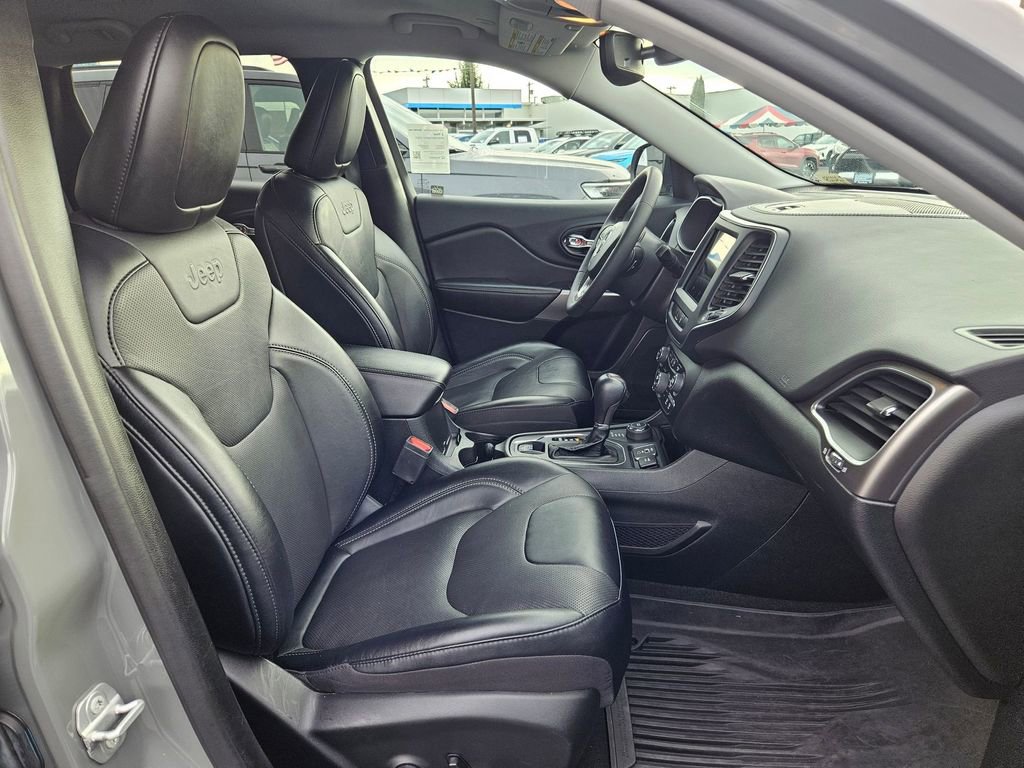 Used 2022 Jeep Cherokee Latitude Lux w/ Mopar Interior Package image 37