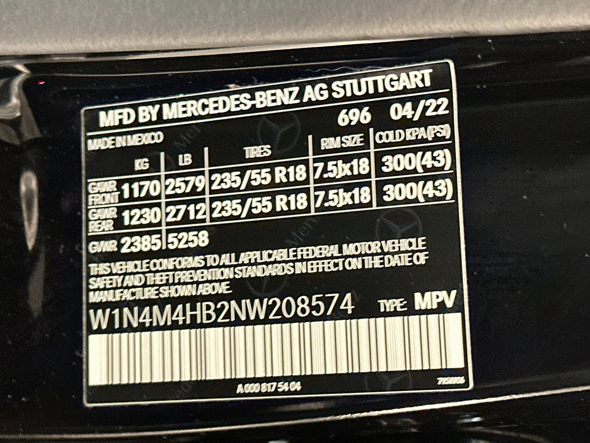 Used 2022 Mercedes-Benz GLB 250 4MATIC w/ Premium Package Lite image 12