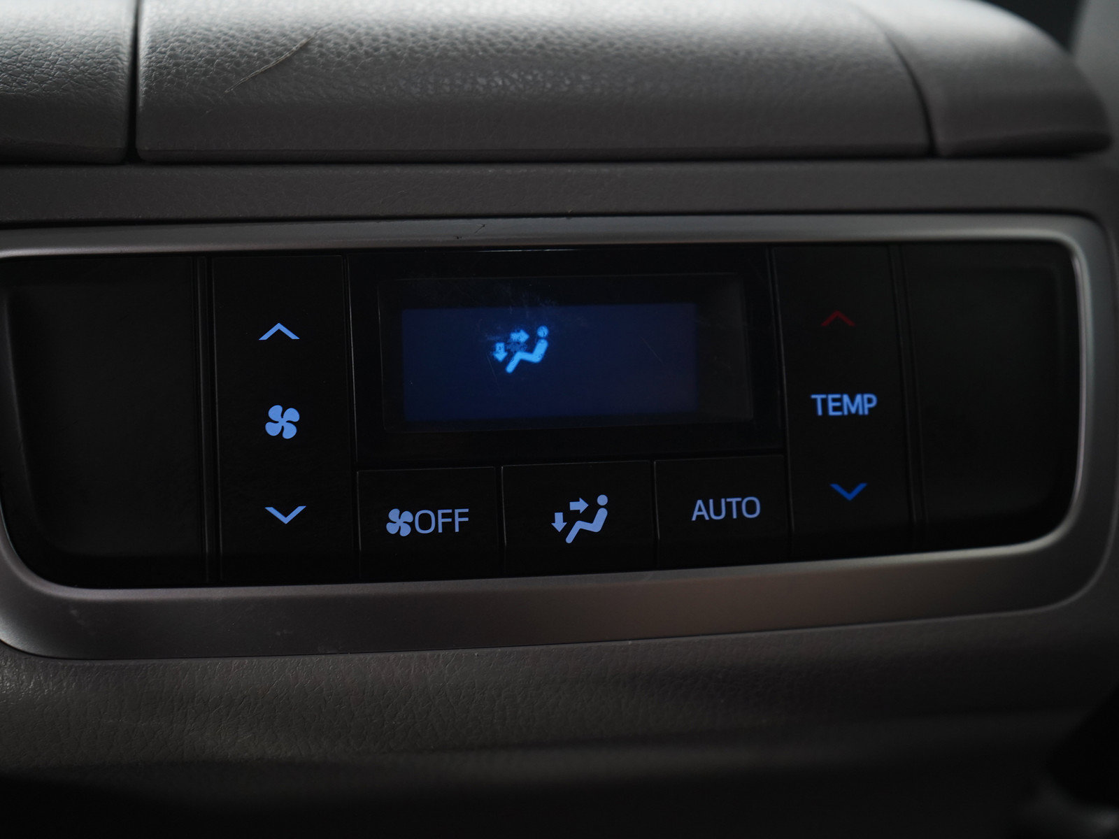 Used 2016 Toyota Highlander XLE AWD/4WD image 22