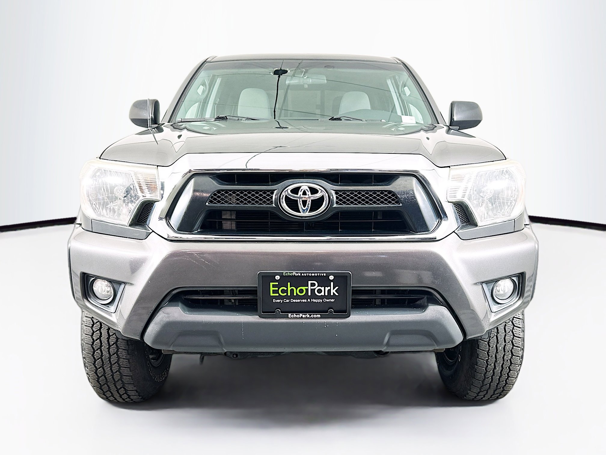 Used 2014 Toyota Tacoma PreRunner image 2