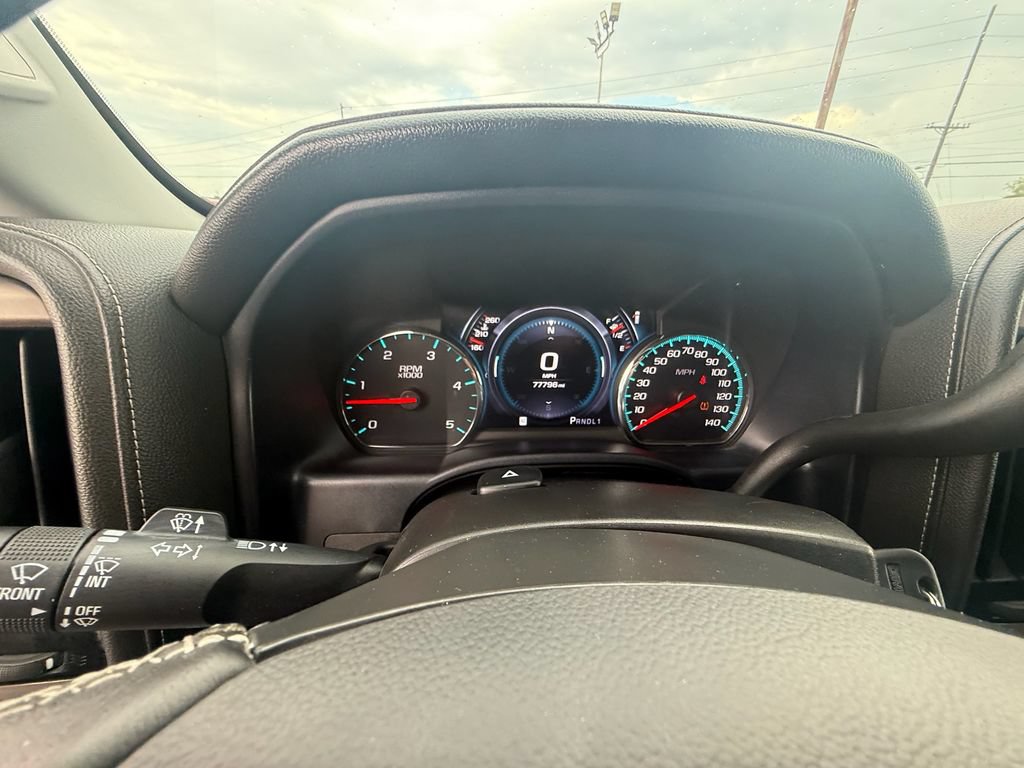 Used 2018 GMC Sierra 2500 Denali w/ Duramax Plus Package AWD/4WD image 17