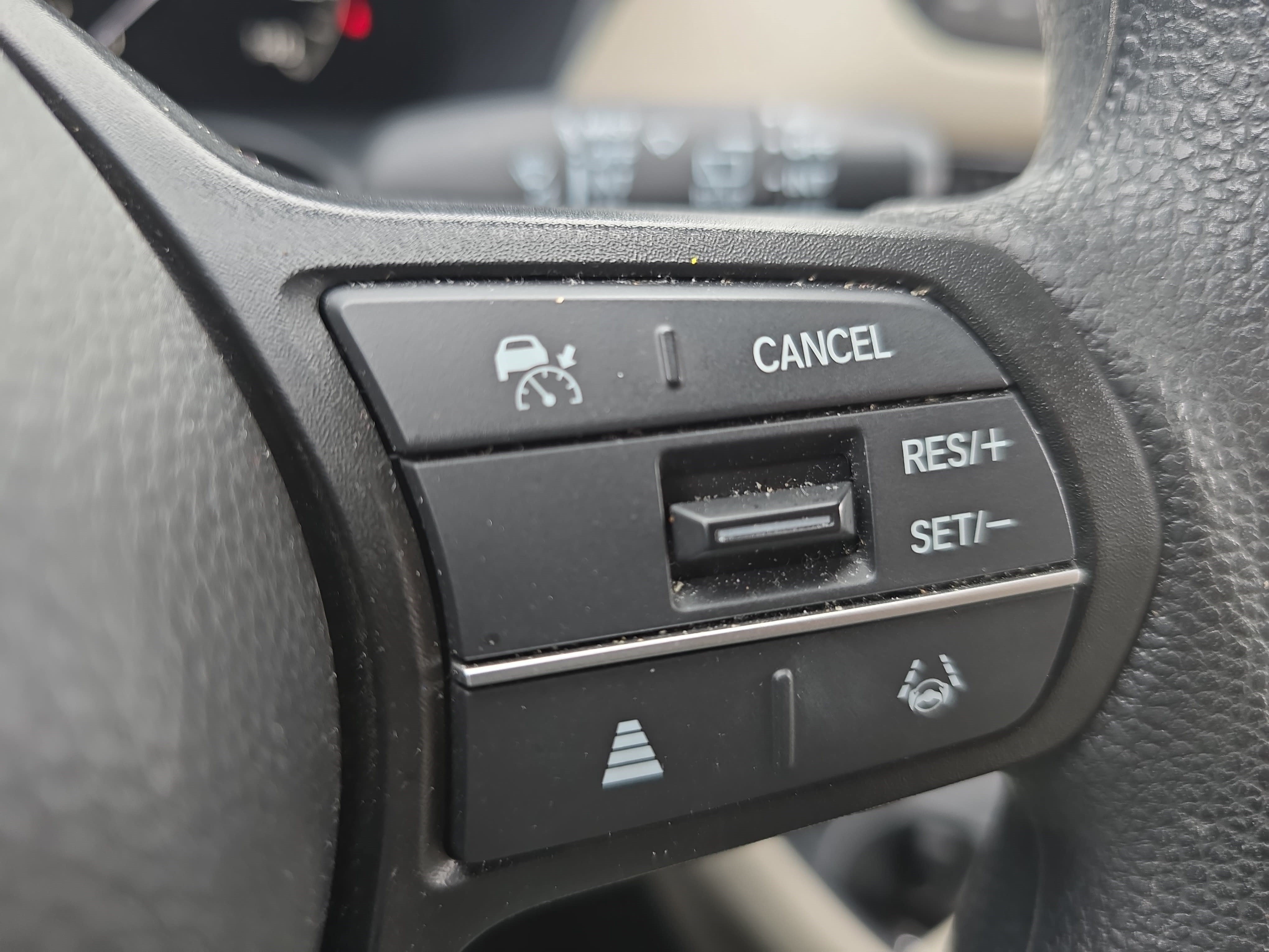 Certified 2025 Honda HR-V LX image 17