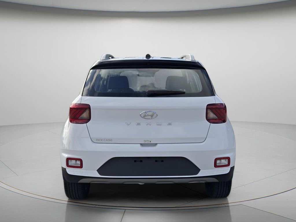 Certified 2025 Hyundai Venue Limited FWD image 6
