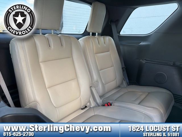 Used 2014 Ford Explorer XLT w/ Equipment Group 202A AWD/4WD image 17