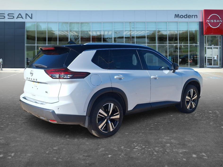 Certified 2024 Nissan Rogue SL w/ SL Premium Package FWD image 5