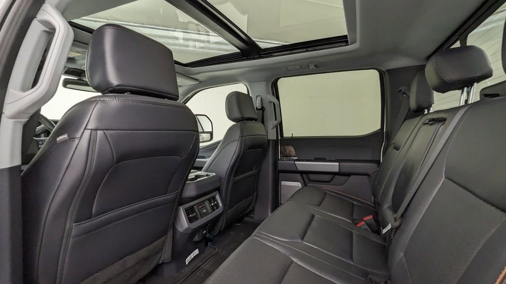 Used 2026 Ford F450 Lariat w/ Lariat Premium Package image 34