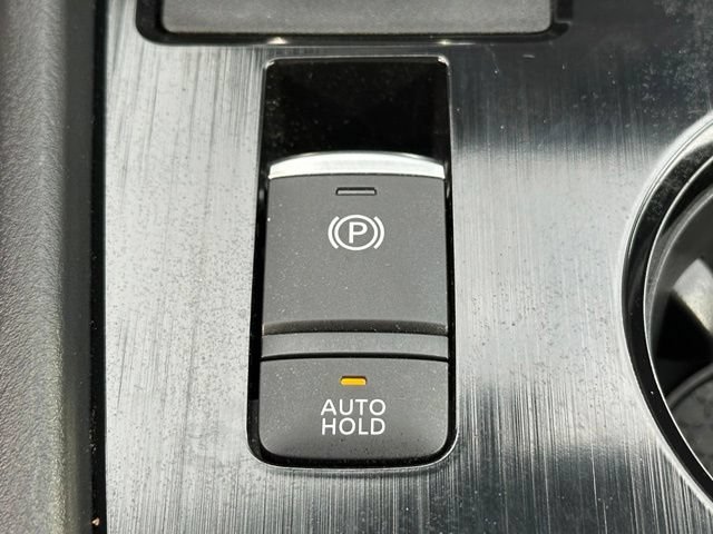 Certified 2025 Nissan Rogue SV AWD/4WD image 37