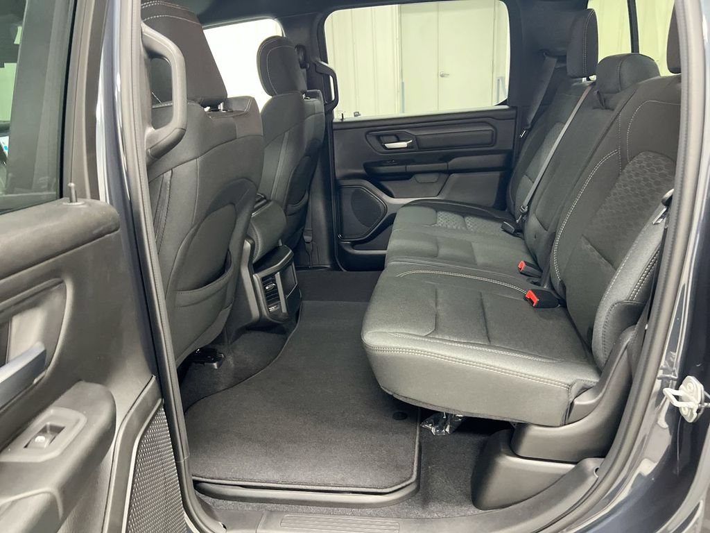 New 2026 RAM 1500 Express AWD/4WD image 22