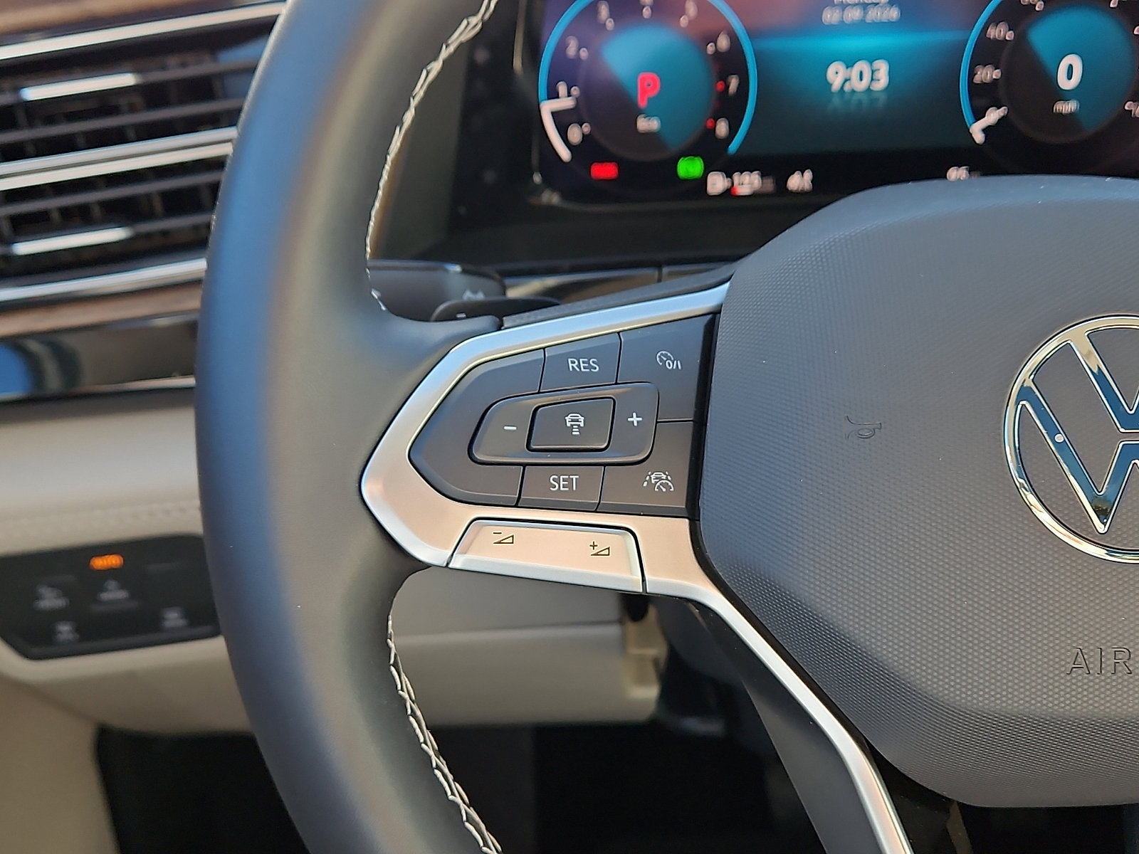 New 2025 Volkswagen Atlas SE image 18