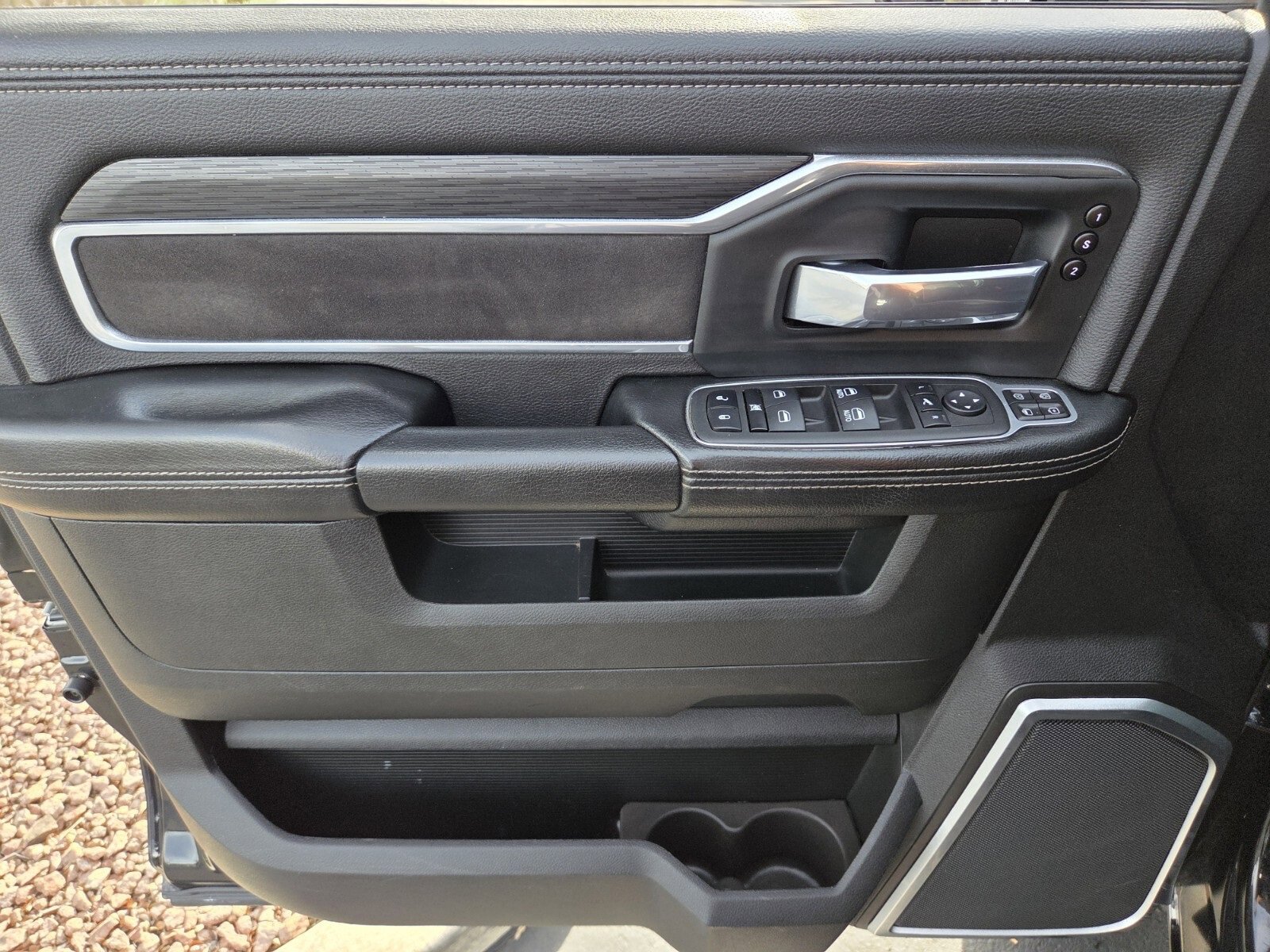 Used 2023 RAM 3500 Laramie image 17