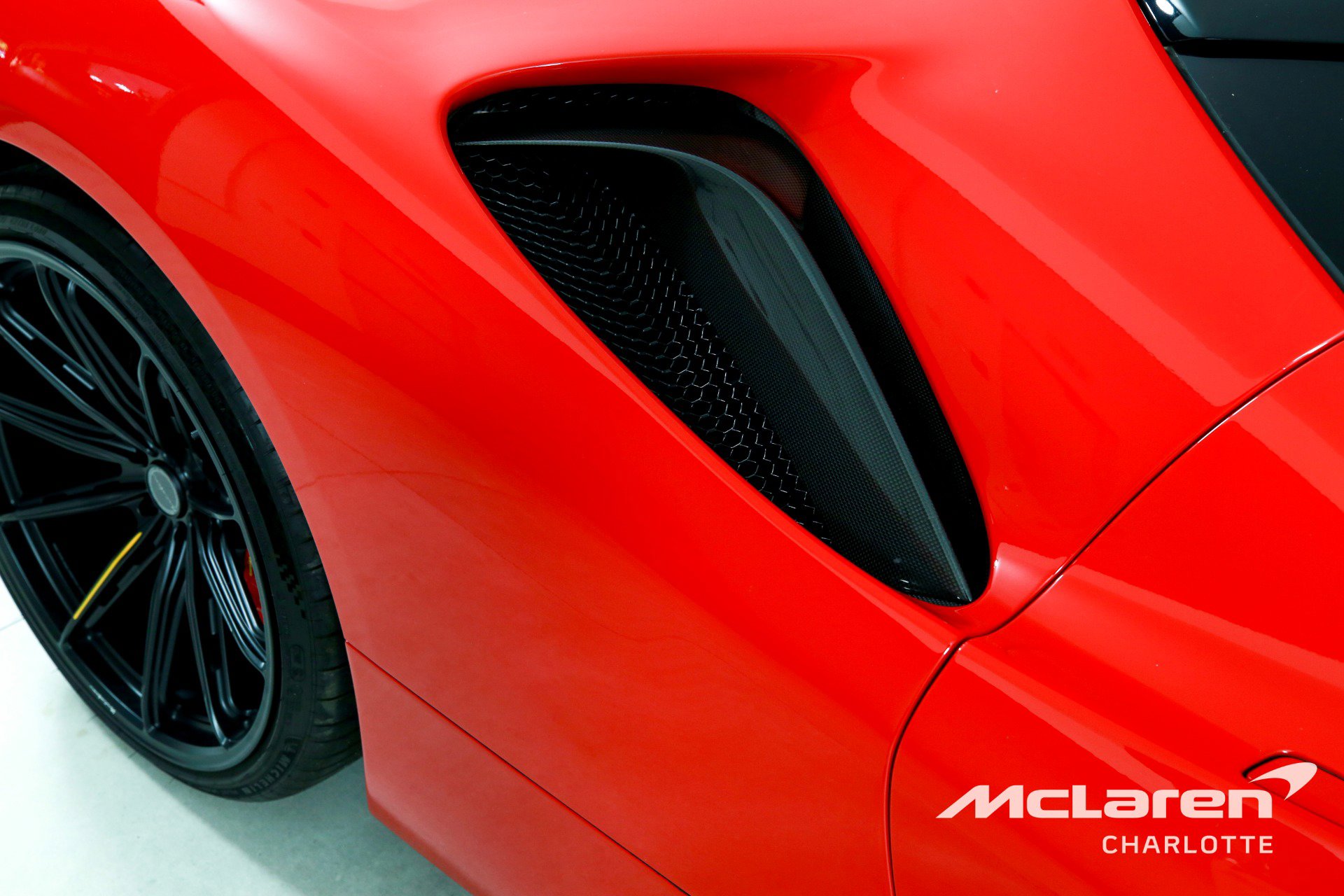 Used 2021 Ferrari SF90 Stradale image 30