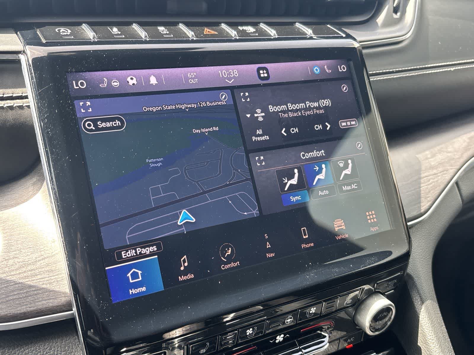 Certified 2021 Jeep Grand Cherokee L Overland w/ Luxury Tech Group IV AWD/4WD image 18
