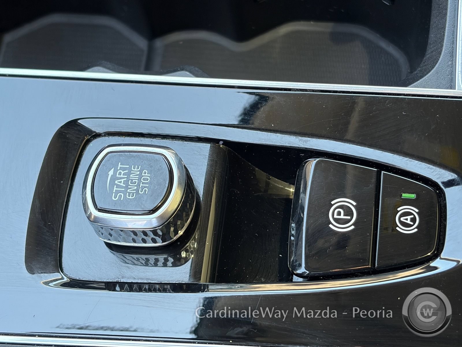 Used 2025 Volvo XC90 B5 Plus AWD/4WD image 32